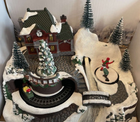 Pohyblivá vianočná dedina s LED svetlami